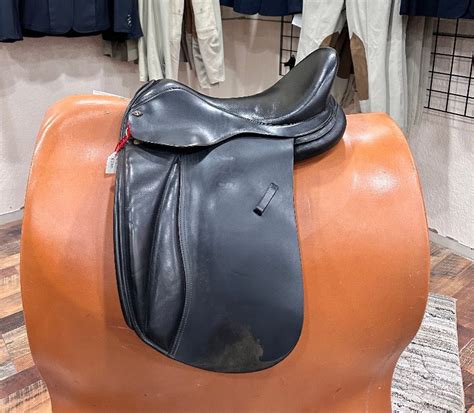 laser dressage saddle